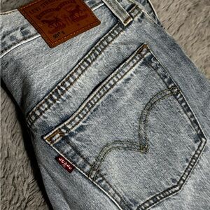 Levi's Women's Light Blue Straight Jeans